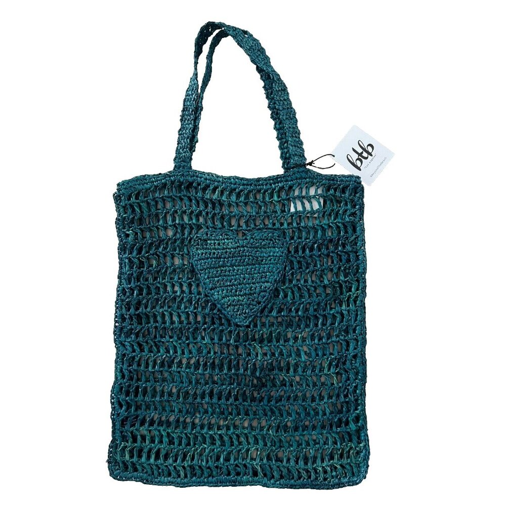 BTB Los Angeles Heart Market Crochet Tote Bag Green - Picture 2 of 3